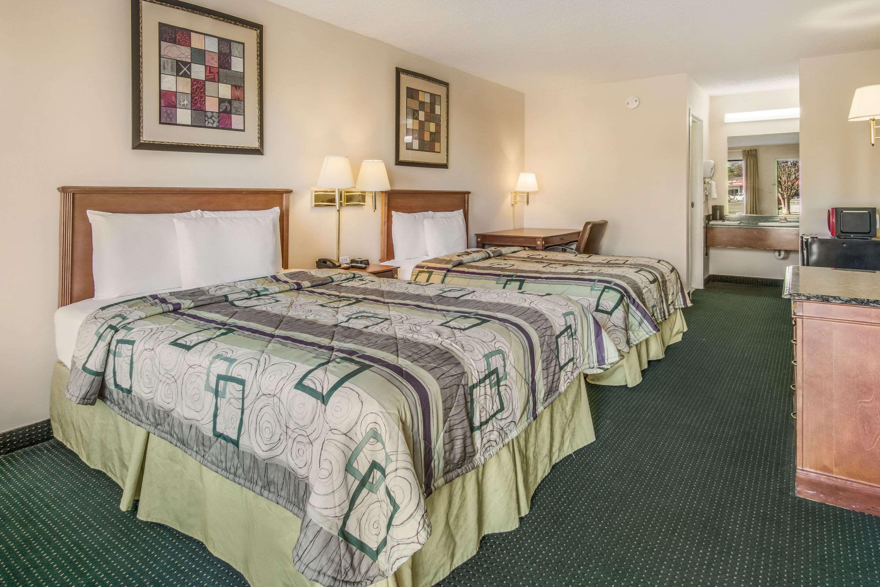 Rodeway Inn & Suites Dublin Exteriér fotografie