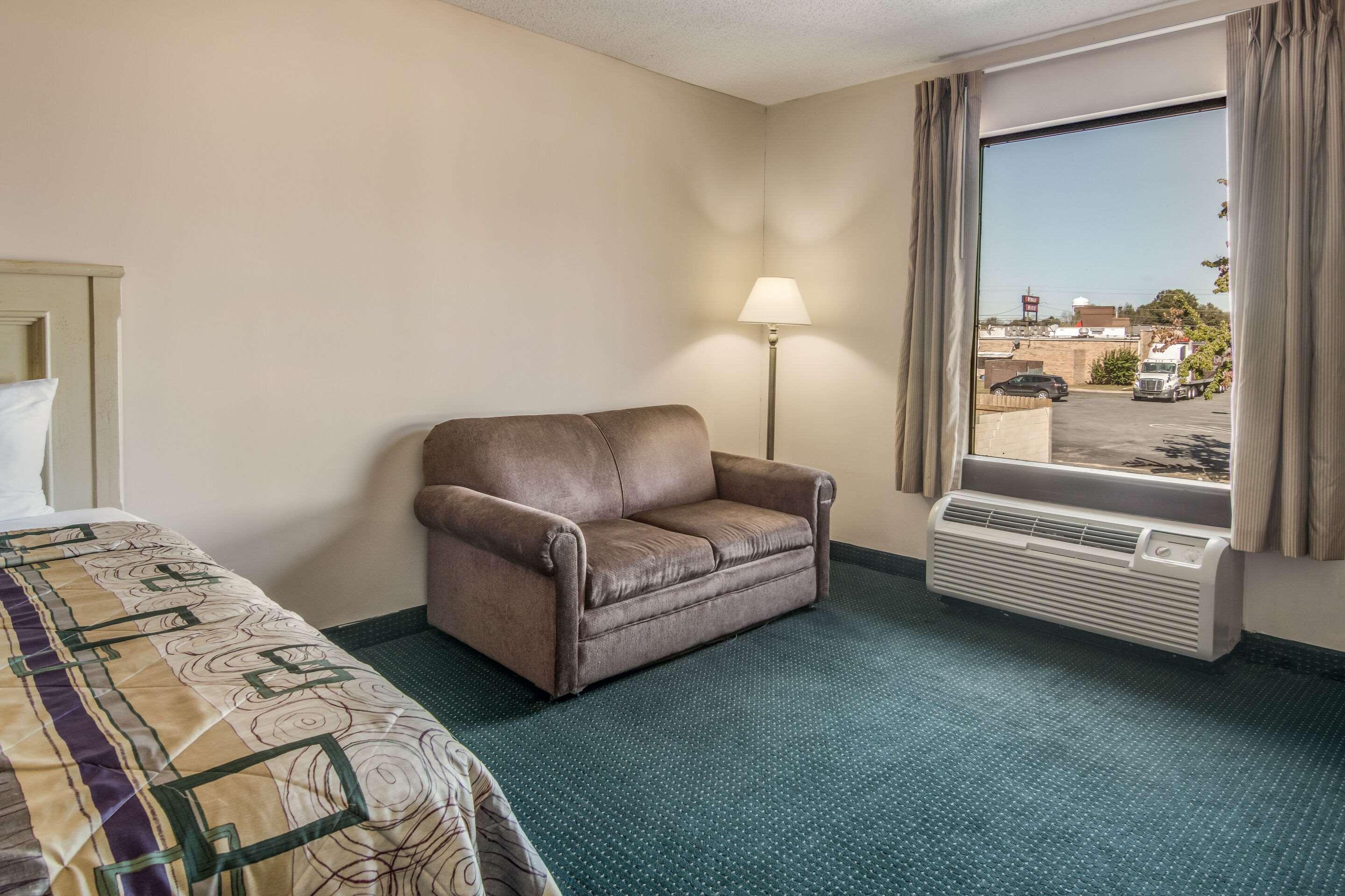Rodeway Inn & Suites Dublin Exteriér fotografie