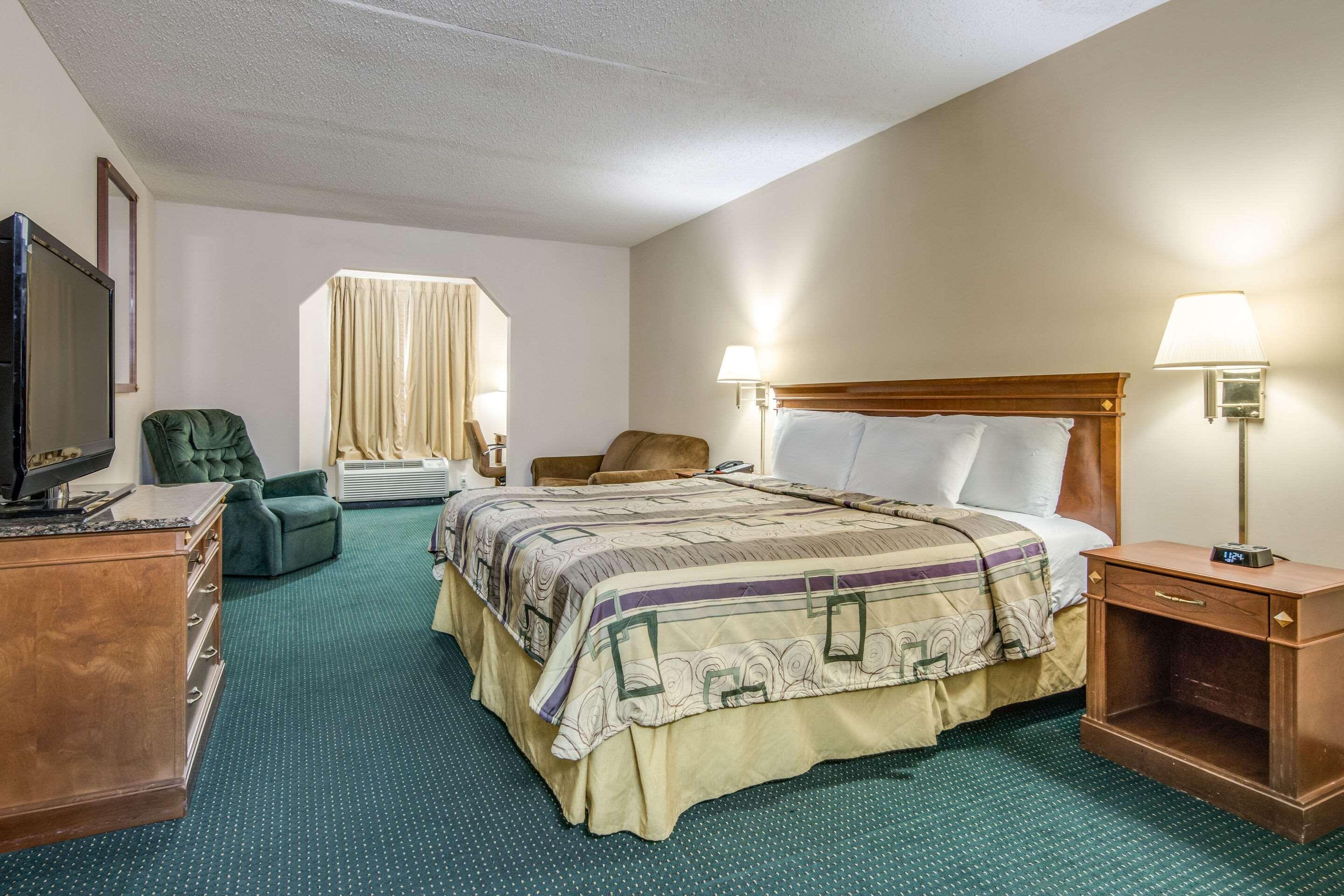 Rodeway Inn & Suites Dublin Exteriér fotografie