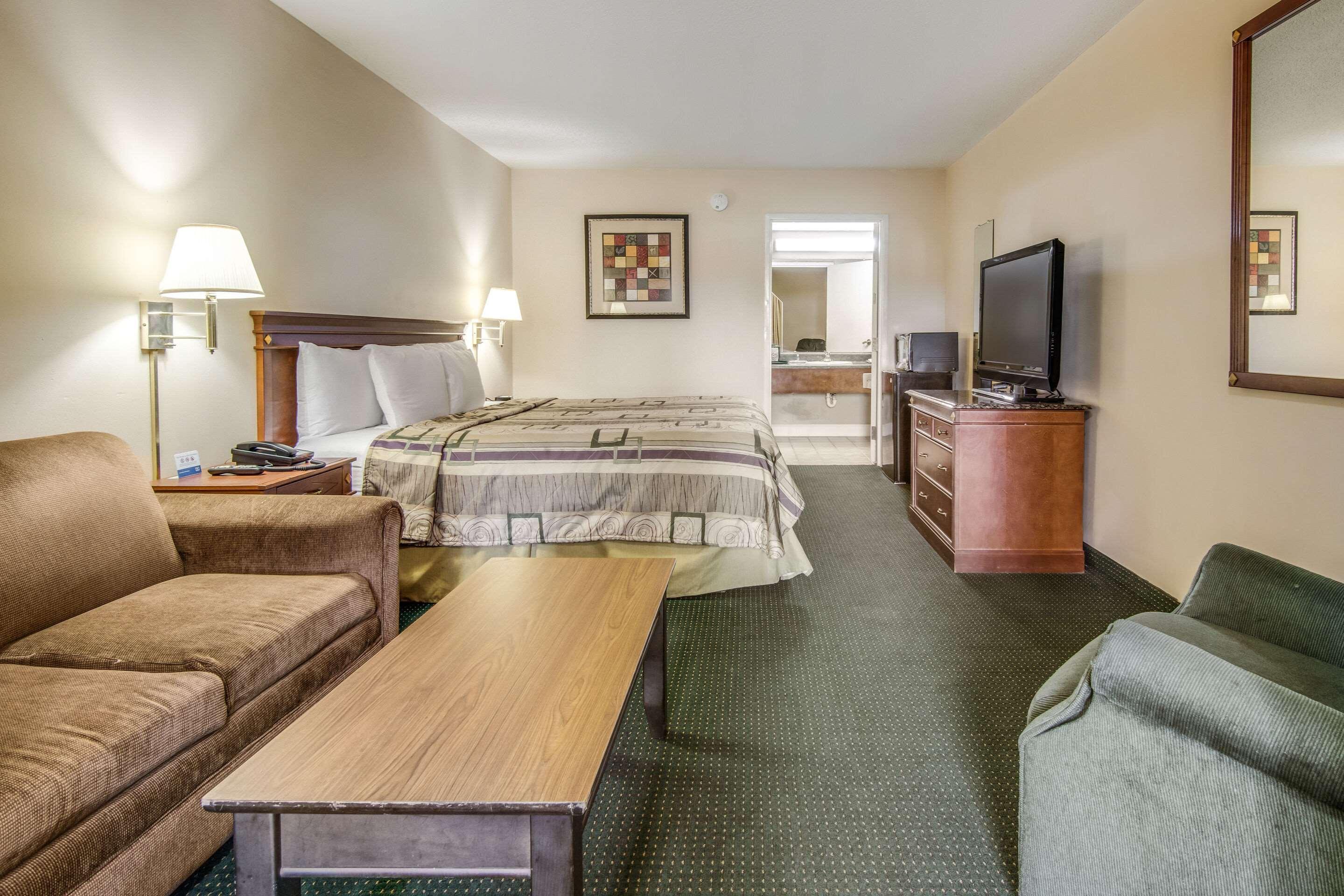 Rodeway Inn & Suites Dublin Exteriér fotografie